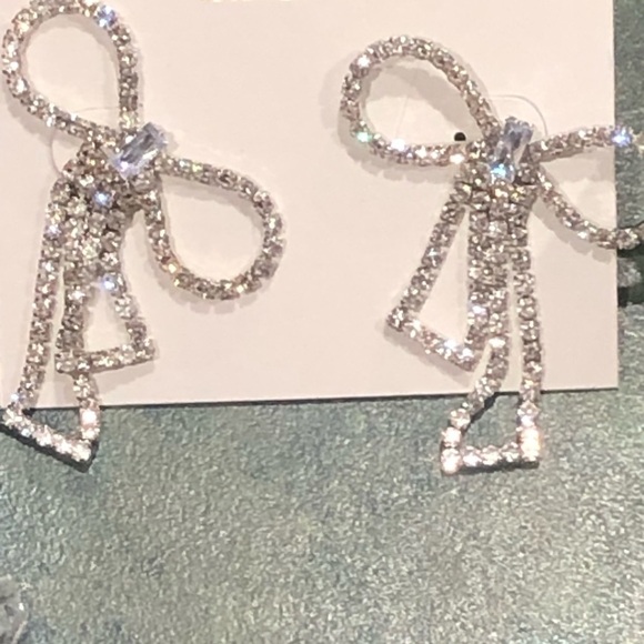 Crystal rhinestone blinged faux diamond oversized bow earrings new - Picture 3 of 11
